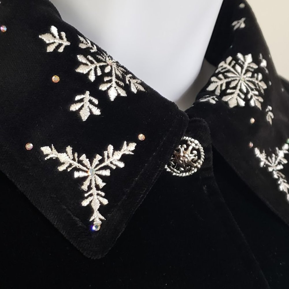SOLD ST.JOHN SPORT Womens Bomber Jacket XS Black Velvet Embroidered Snowflake - Picture 6 of 12